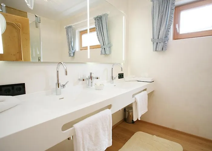 Rosis Sonnbergstuben Hotell