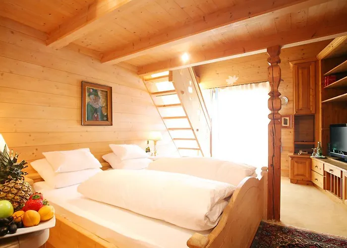 Rosis Sonnbergstuben Hotell